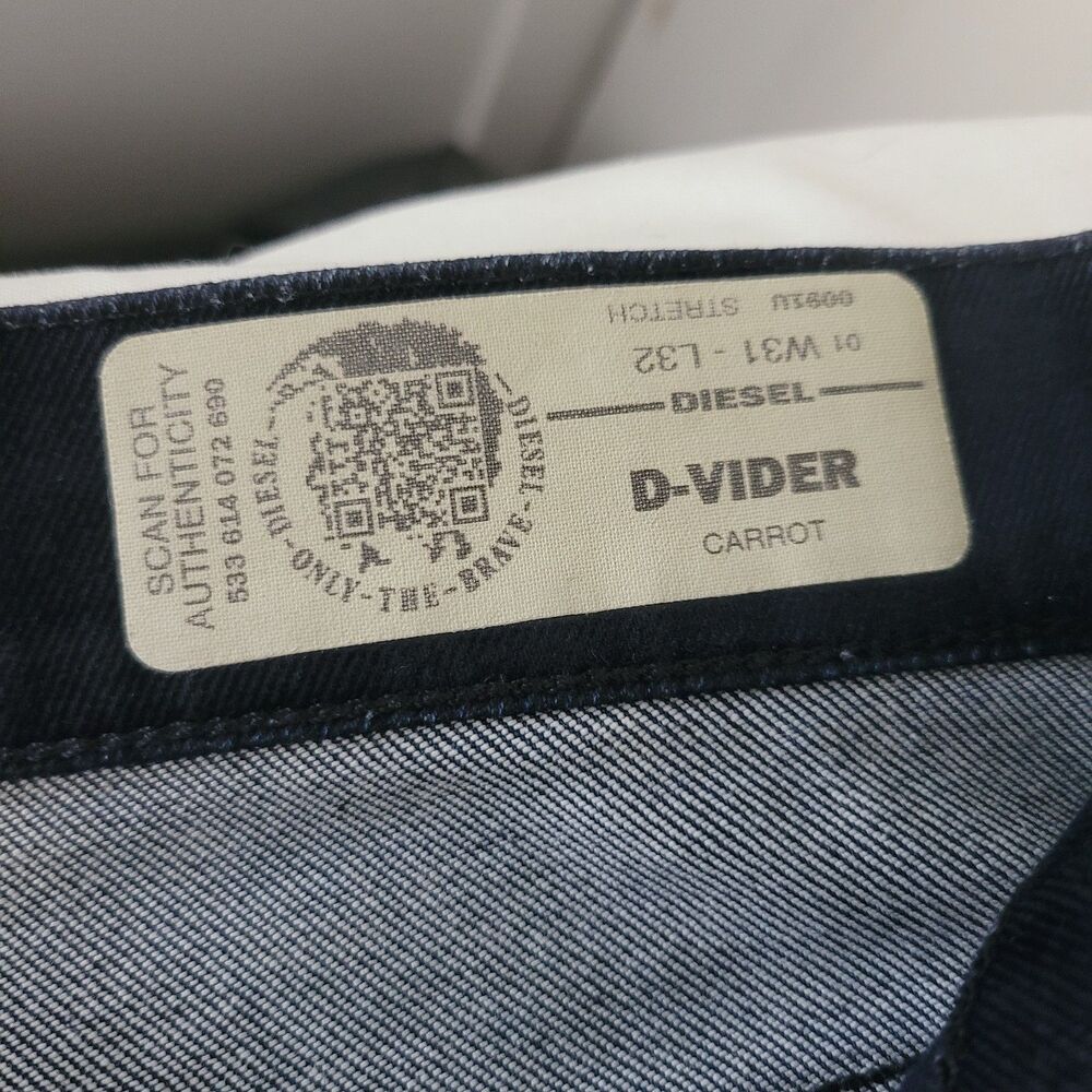 Diesel D-VIDER Carrot Jeans Mens W31 L32 Dark Wash Denim Button Fly Italy - Picture 3 of 14